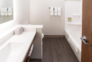 Holiday Inn Express & Suites - North Battleford by IHG - North Battleford - 5