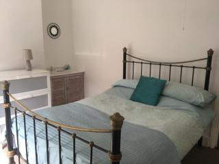 Dean House - Heart of the City, by the historic Dockyard - Portsmouth - 0