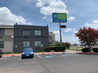 Travelodge by Wyndham San Antonio Downtown Northeast - San Antonio - 3