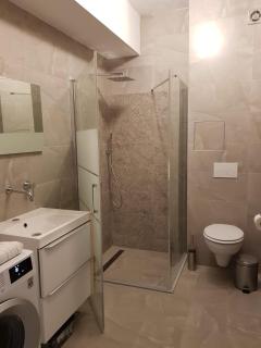 Carla Sea View Summerland - 5