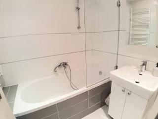 Theos atelier SELF CHECK IN APARTMENT w Free Private Parking - 1