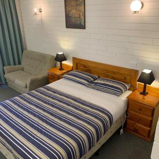 Finley Motel - 2