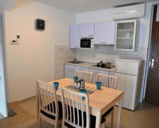 Apartments Palma & Pino - Cres - 6