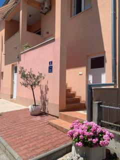 Apartments Dumina - Murter - 9