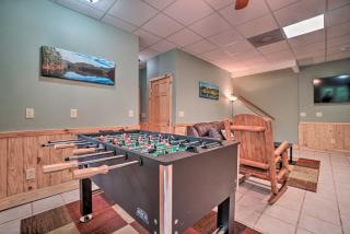 Resort Innsbruck Cabin with a Hot Tub and Deck! - Helen - 6