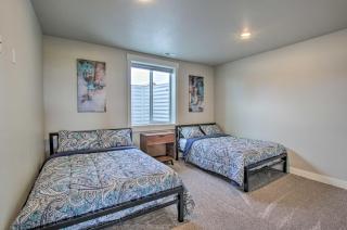 Lake-View Escape with Private Beach Resort Access! - Garden City - 1