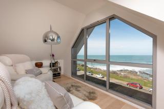 Fistral Beach Penthouse, Newquay - 3