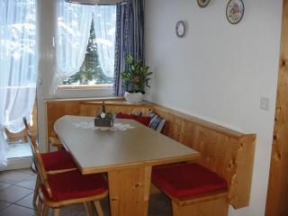 Chasa Mezpra/Stephan Jenal Nr. 1 - Ferienwohnung für 2-4 Personen - 6