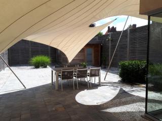 Au Paradis Guesthouse - 9