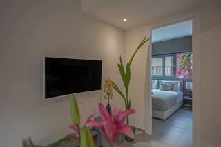 Azur by Stylish Stays - Athens - 2