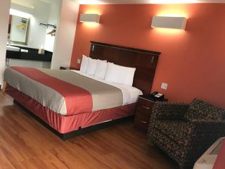 Motel 6-Alma, AR l-40 - 3