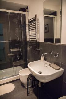 Beautiful and Spacious Apartment next to Termini 10 minutes from Coliseum - Roma - 2