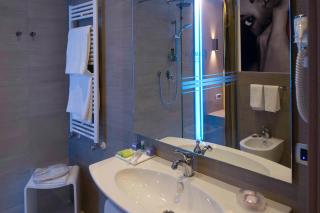Hotel Camelia - 5