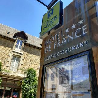 Logis Hôtel Restaurant de France - Saint-Geniez-dʼOlt - 1
