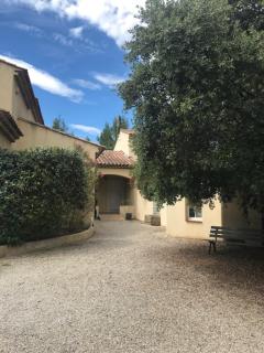 Duplex pour 2 à 4 personnes avec piscine au coeur des vignes - Pélissanne - 8