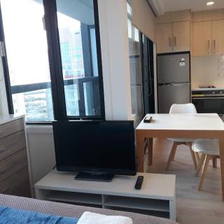 Central location of Auckland Central - 6