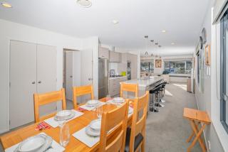 Pauanui Hangar Retreat - Pauanui Holiday Home - 4