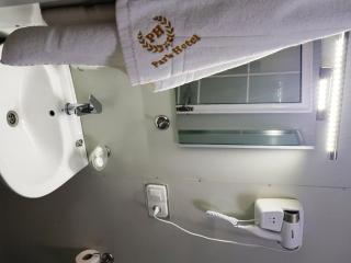 Park Hotel Kutaisi - Kutaisi - 4