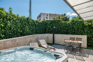 Apartment Pebbles - With Jacuzzi - Split - 8