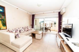 Family Apartments Rafailovici - free parking - Budva - 8