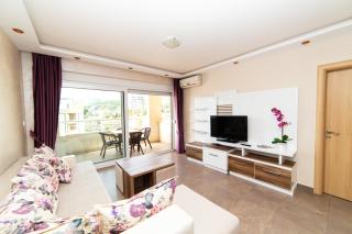 Family Apartments Rafailovici - free parking - Budva - 0