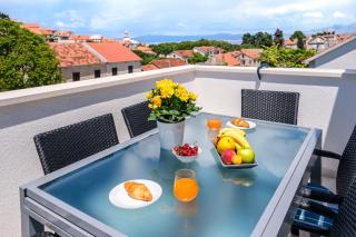 CITY VIEW APARTMENT - 1