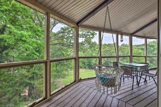 Grand Rogers Lake Home with Game Room and Scenic Views - Rogers - 9