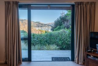 Fantail Cottage with Sea Views - Akaroa Home - 2
