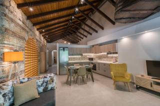 Casa Leone, cosy apartment overlooking the square - Spílion - 9