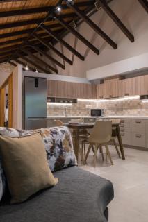 Casa Leone, cosy apartment overlooking the square - Spílion - 7