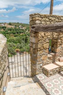 Pera Chorio - Daphne - Artist stone house with countryside views - Áyios Yeóryios - 1