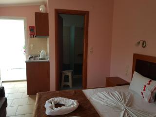Smaro Studios - Chrisi Ammoudia - 3