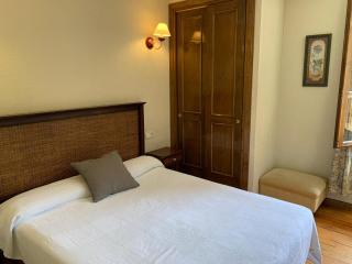 Hotel Charle - Jaca - 7
