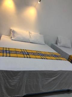 WISH RESIDENCE SeaSide, Near Durdans & Vasan eye care Hospital, Colombo 3 - Colombo - 4