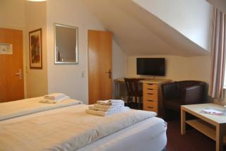 Hotel Am Kamin - Duisburg - 9