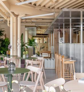 Locke at Broken Wharf - London - 1