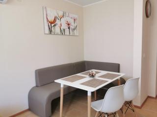 КЪМПИНГ ГРАДИНА - АПАРТАМЕНТ с ЕДНА СПАЛНЯ В КОМПЛЕКС ЧЕРНОМОРСКА ЗВЕЗДА - 7