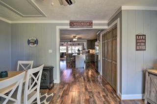 Riverfront Cottage Fire Pit and Kayaks - Deltaville - 1