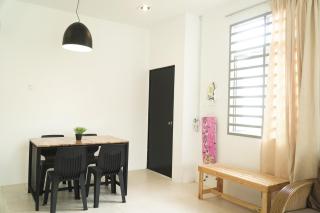 Cozy, Spacious, Air Cond UMP Gambang Homestay -- The Pigeon Guest House - Kuantan - 6