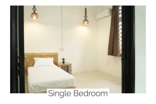Cozy, Spacious, Air Cond UMP Gambang Homestay -- The Pigeon Guest House - 2