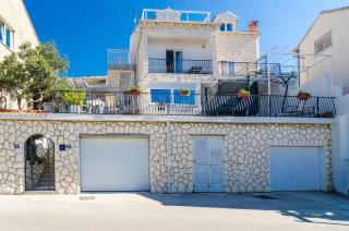 Apartments Knego - 9