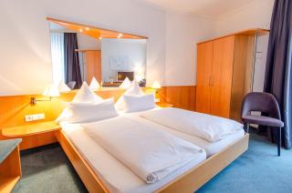 Hotel Gasthof Hecht - Wolfach - 6
