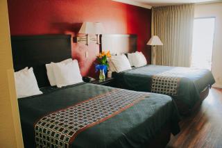 Rodeway Inn & Suites - 7