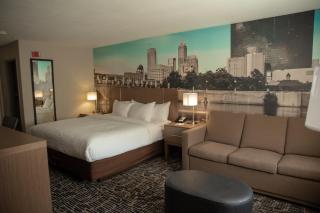 Clarion Pointe Indianapolis Airport - 3