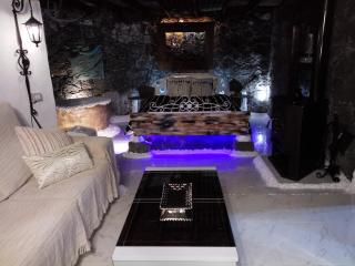 ALOELUX VILLA ! - Private Villa with Jacuzzi, cinema ,massage ,wonderful view, art desing villa - 7