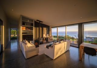 Lightning Ridge Views - Waimarama Holiday Home - 2