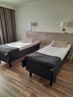 Juthbacka Hotell - Uusikaarlepyy - 2