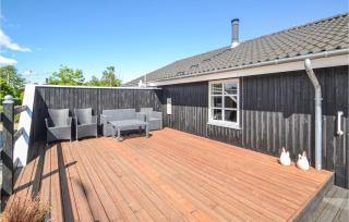 Awesome Home In Rønde With Kitchen - Rønde - 8
