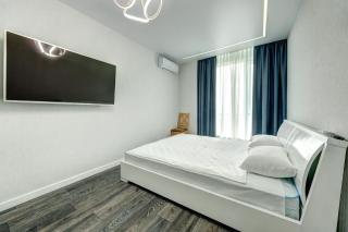 Apartment Voskresenska 18 , Парковые Озера - Kiev - 0
