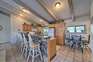 Ruidoso Home with Private Wet Bar and Pool Table - Ruidoso - 4
